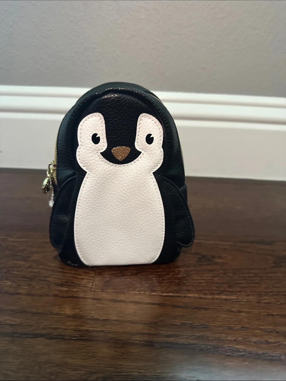 Bath & Body Works Penguin Coin Purse - Black, White, Gold